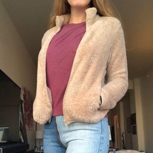 UNIQLO- teddy bear fleece- S